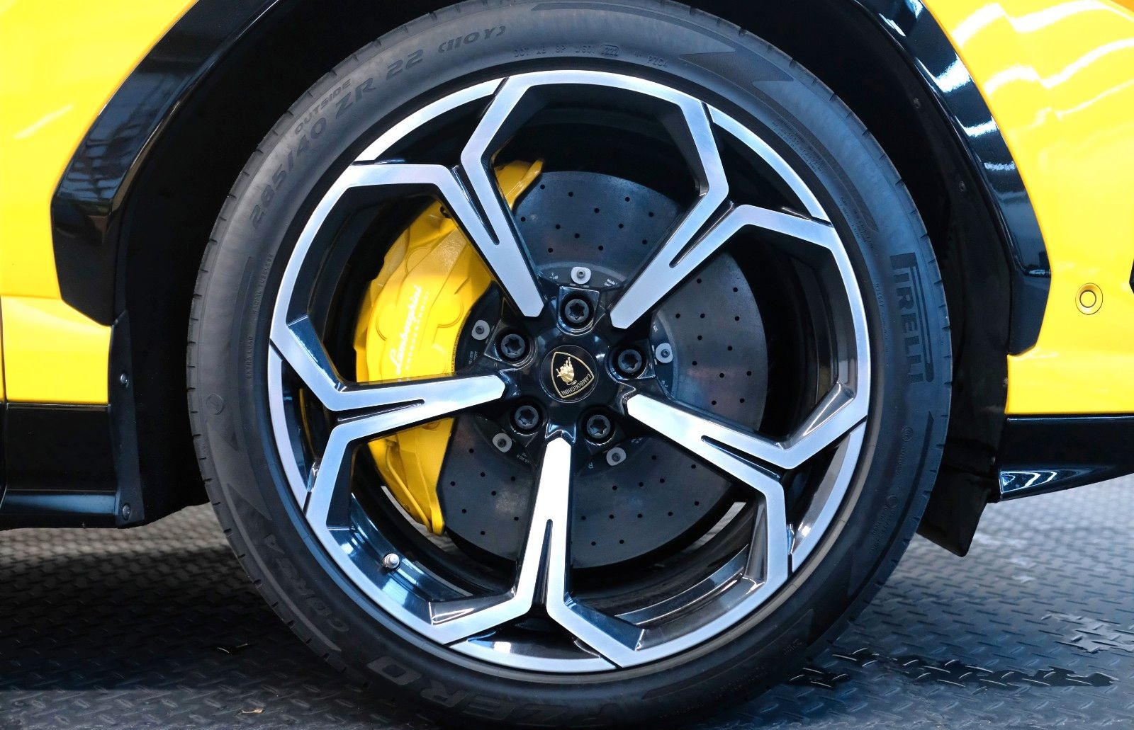 Lamborghini Urus/B&O/NIGHT/ADAS/Q-CITURA/STYLE/STERNENHIMMEL foto 11