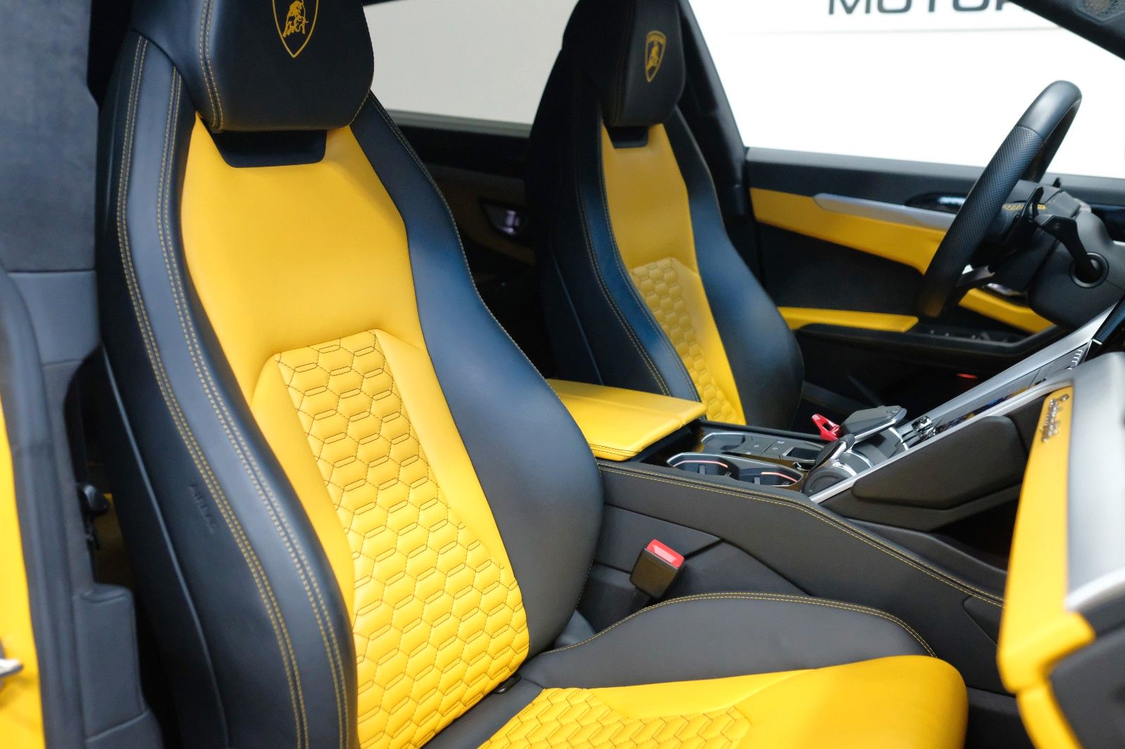 Lamborghini Urus/B&O/NIGHT/ADAS/Q-CITURA/STYLE/STERNENHIMMEL foto 14