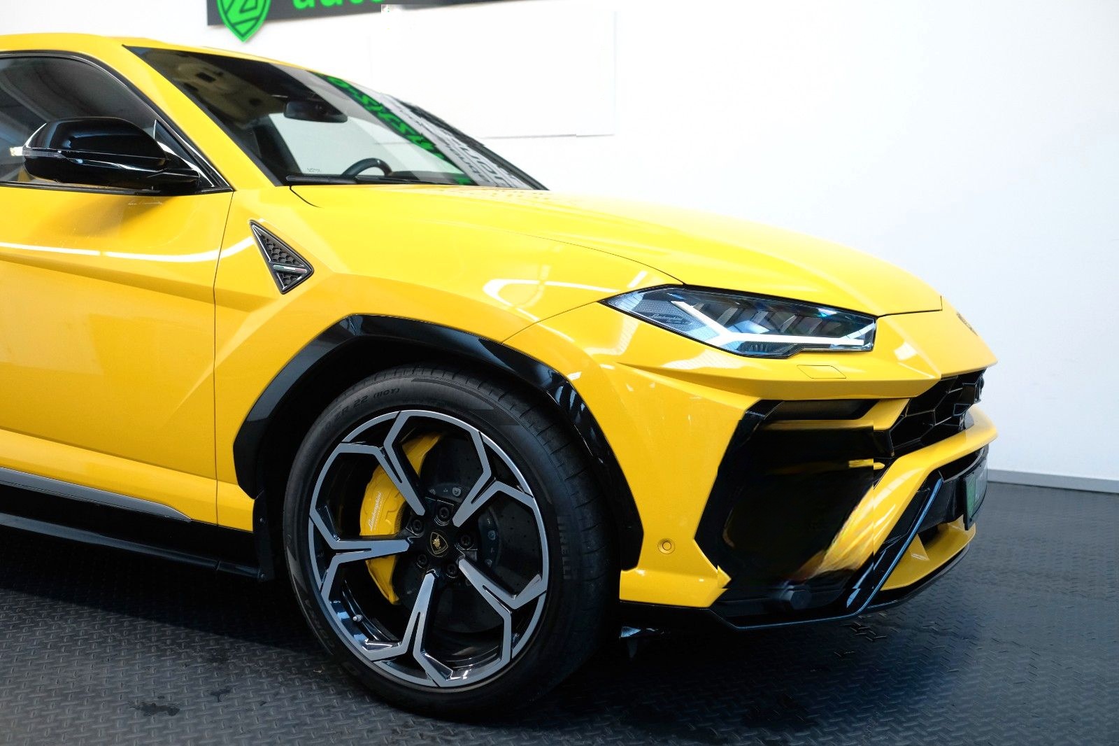 Lamborghini Urus/B&O/NIGHT/ADAS/Q-CITURA/STYLE/STERNENHIMMEL foto 4