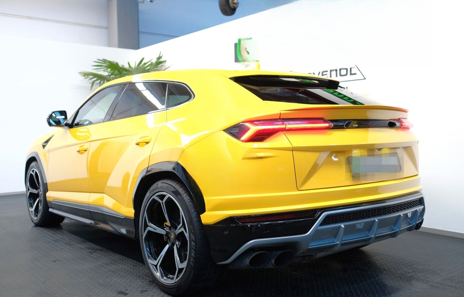 Lamborghini Urus/B&O/NIGHT/ADAS/Q-CITURA/STYLE/STERNENHIMMEL foto 6