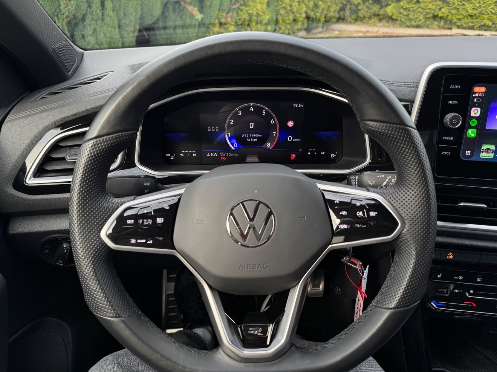 Volkswagen T-Roc R-Line Kamera LED Leder App-Connect Navi foto 17