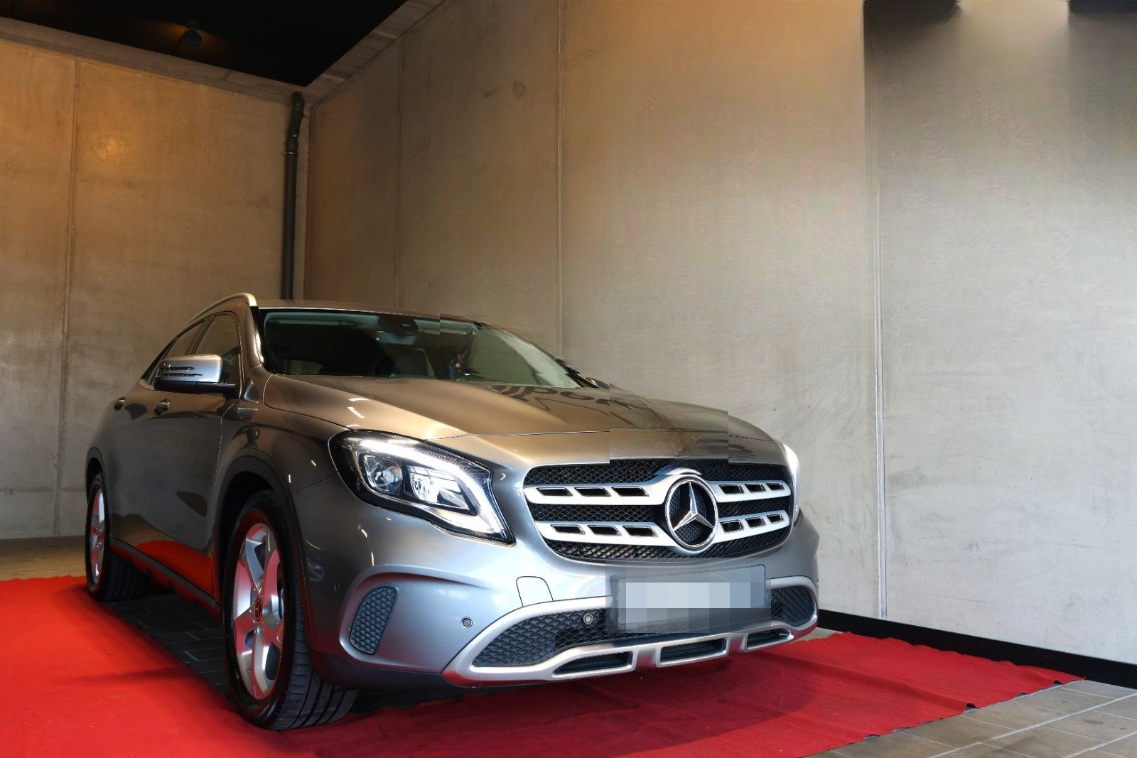 Mercedes-Benz GLA 180 AHK LED TOT NAVI KEYLESS GO ATTENTIONASS foto 11