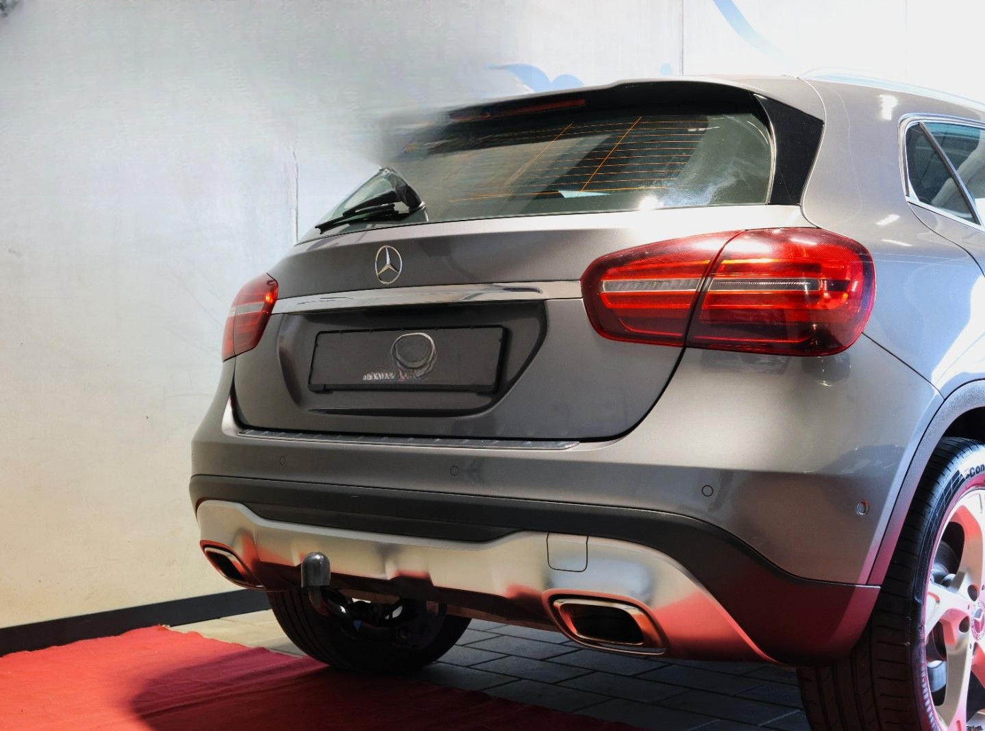 Mercedes-Benz GLA 180 AHK LED TOT NAVI KEYLESS GO ATTENTIONASS foto 14