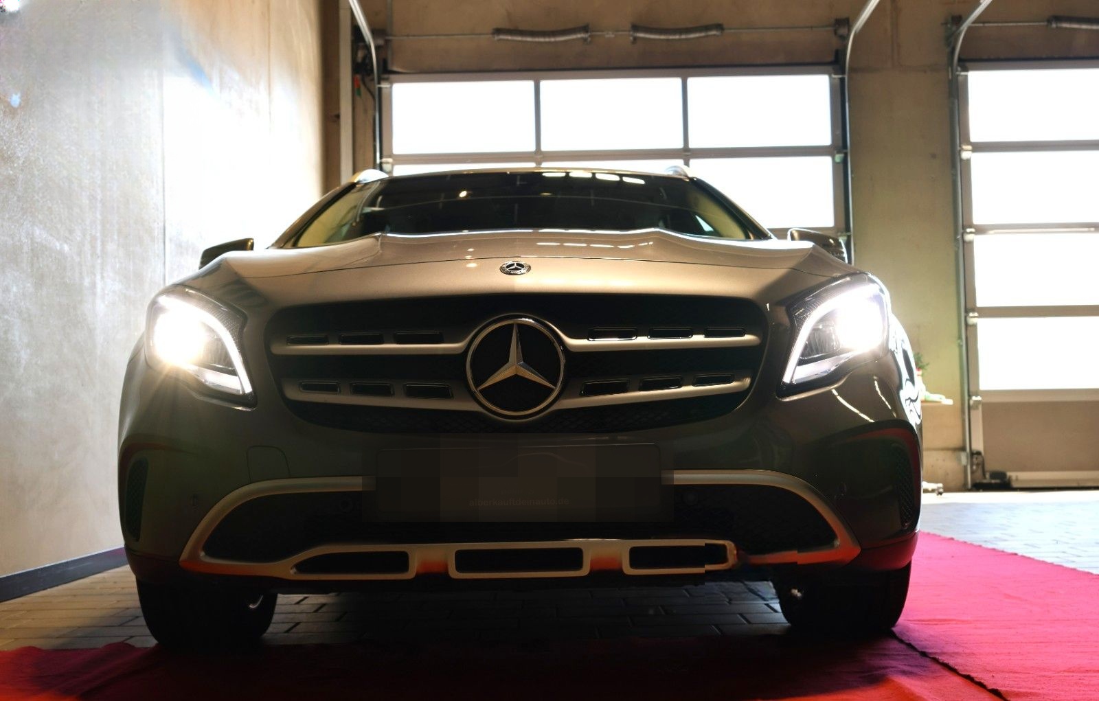 Mercedes-Benz GLA 180 AHK LED TOT NAVI KEYLESS GO ATTENTIONASS foto 16