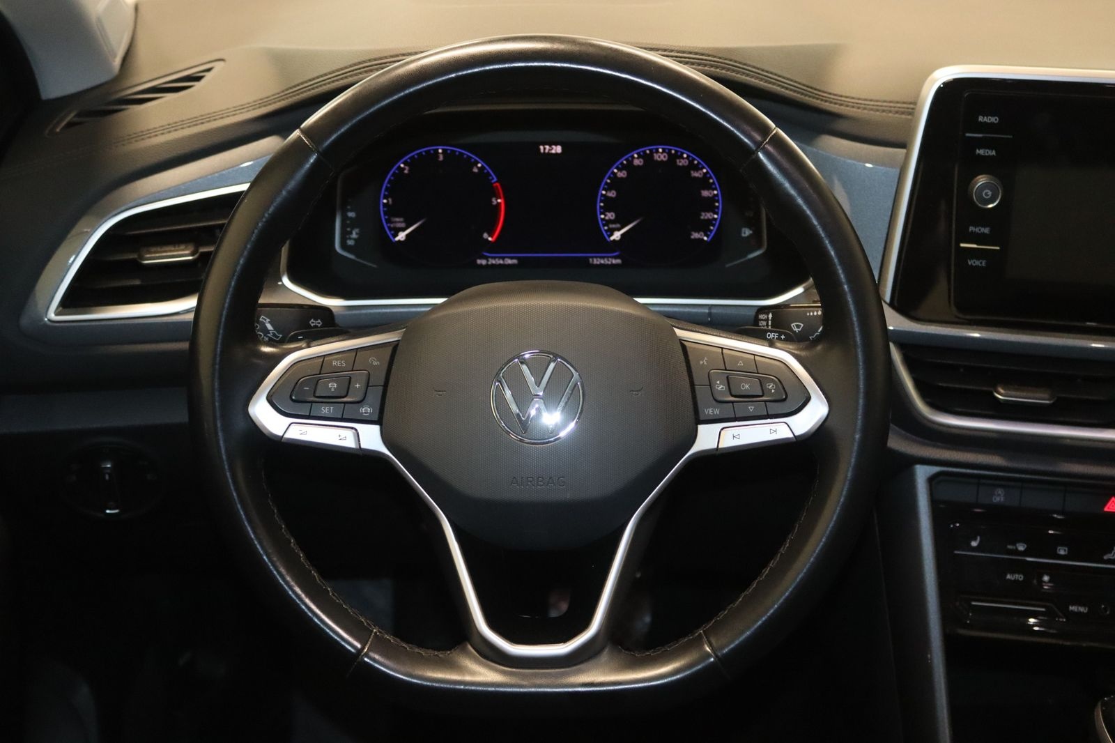 Volkswagen T-Roc 2.0 TDI 4M. DSG-Virtual-Navi-LED-ACC-SHZ- foto 5