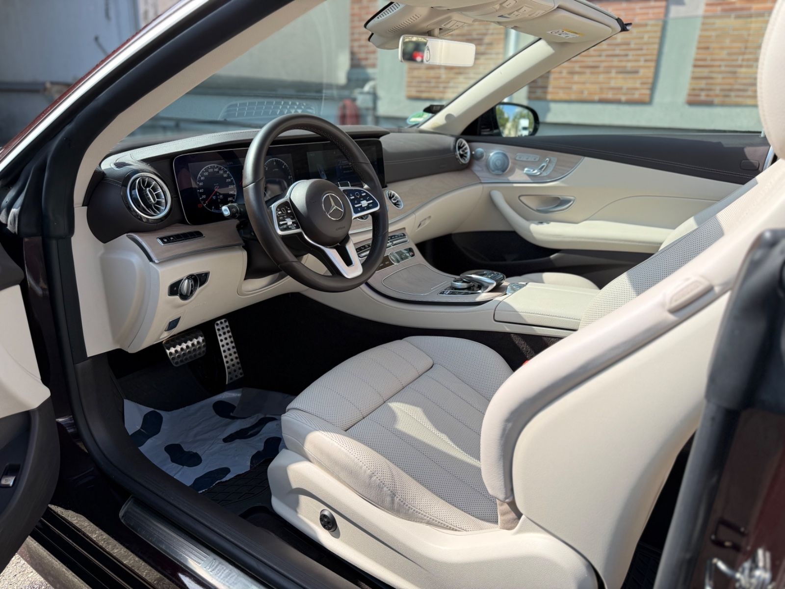 Mercedes-Benz E 400d Cabrio 4Matic AMG-Line LED RMSTR. foto 14