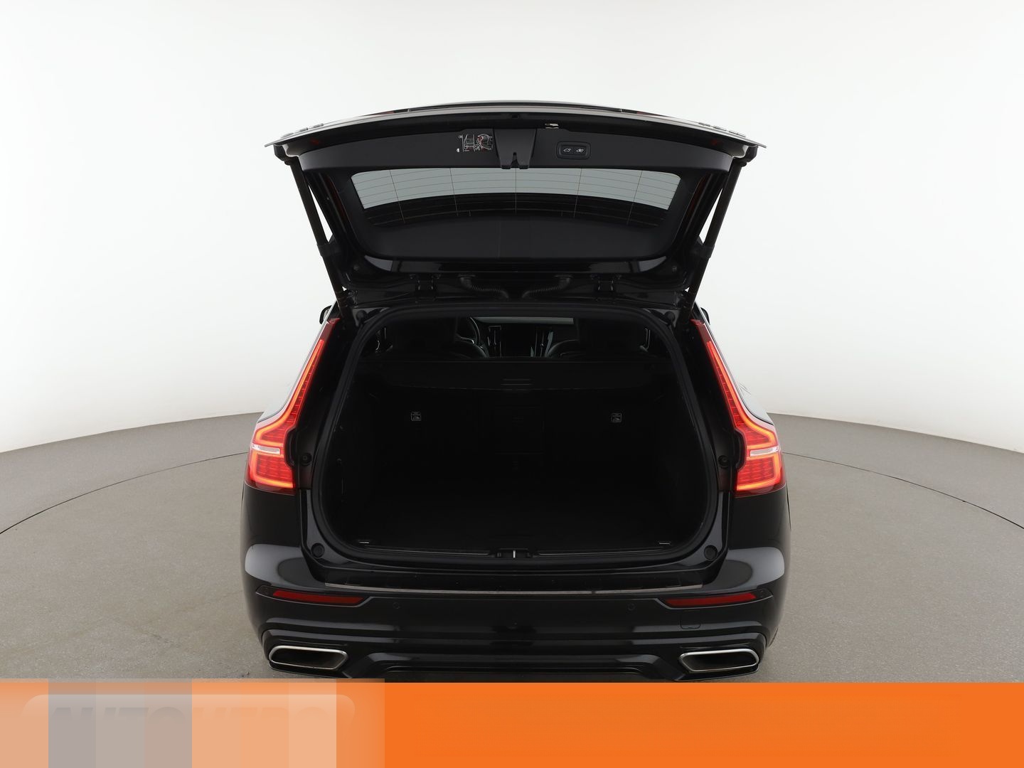 Volvo V60 2.0 T6 Plug-in Hybrid R-Design AWD Aut.*NAVI foto 17