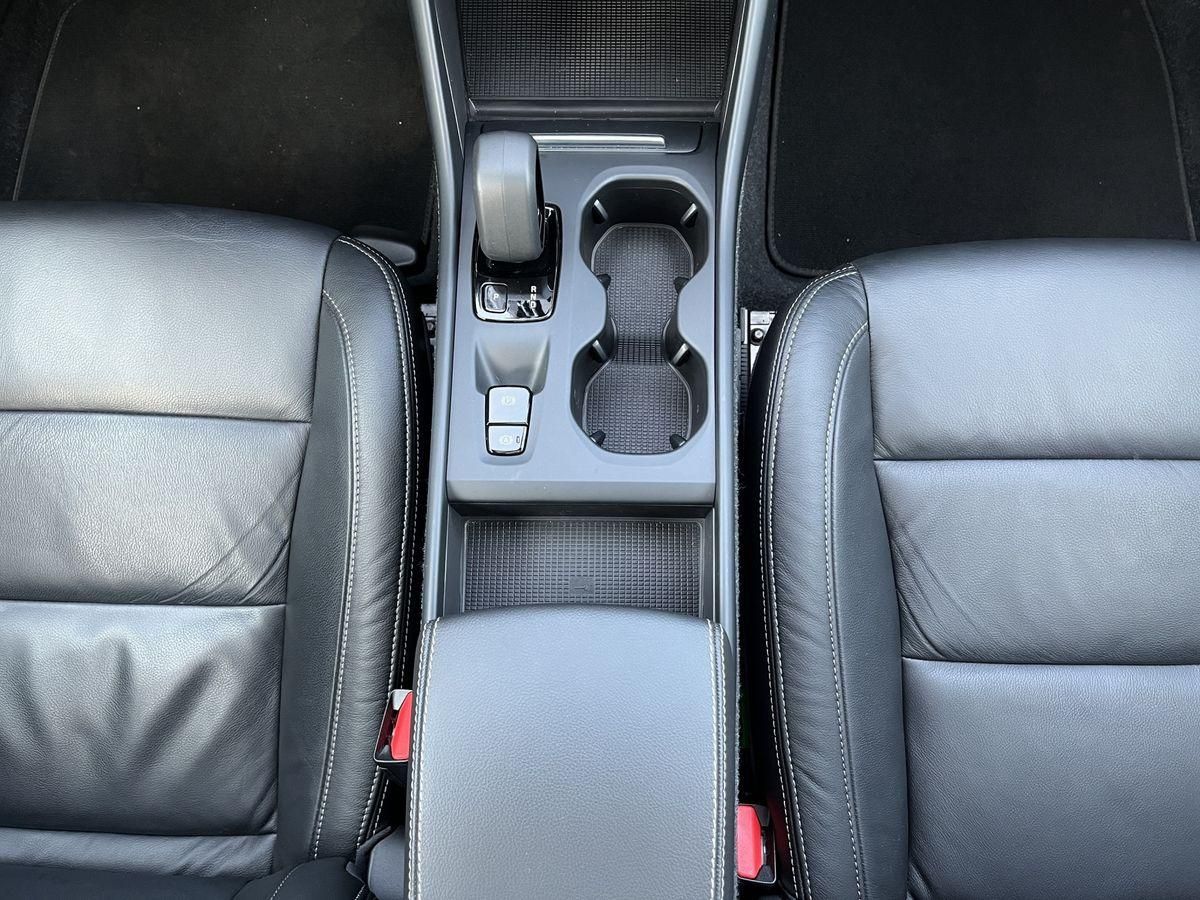 Volvo XC40 INSCRIPTION EXPRESSION RECHARGE-LED+CARPLAY foto 17