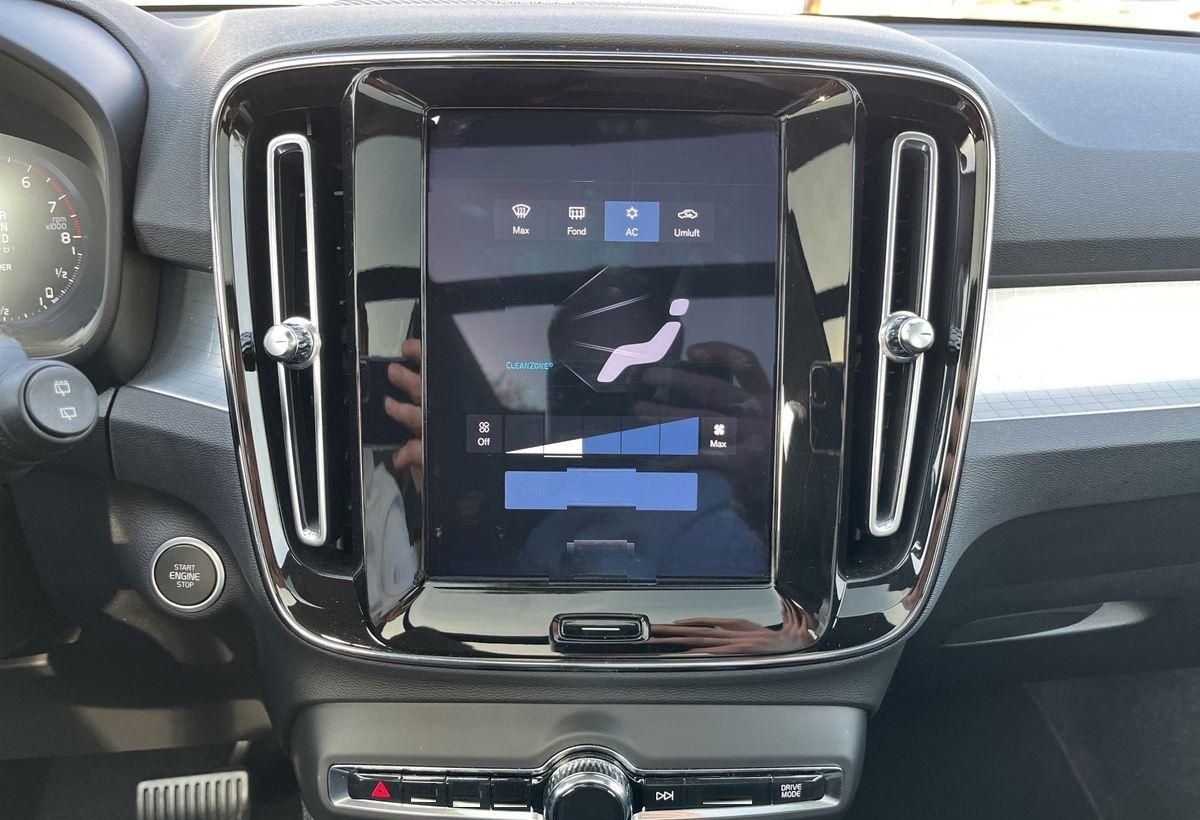Volvo XC40 INSCRIPTION EXPRESSION RECHARGE-LED+CARPLAY foto 22