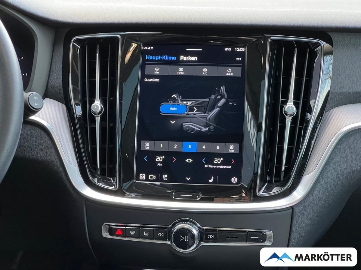 Volvo V60 Cross Country B4 AWD Plus AHK ACC BLIS PANO foto 24