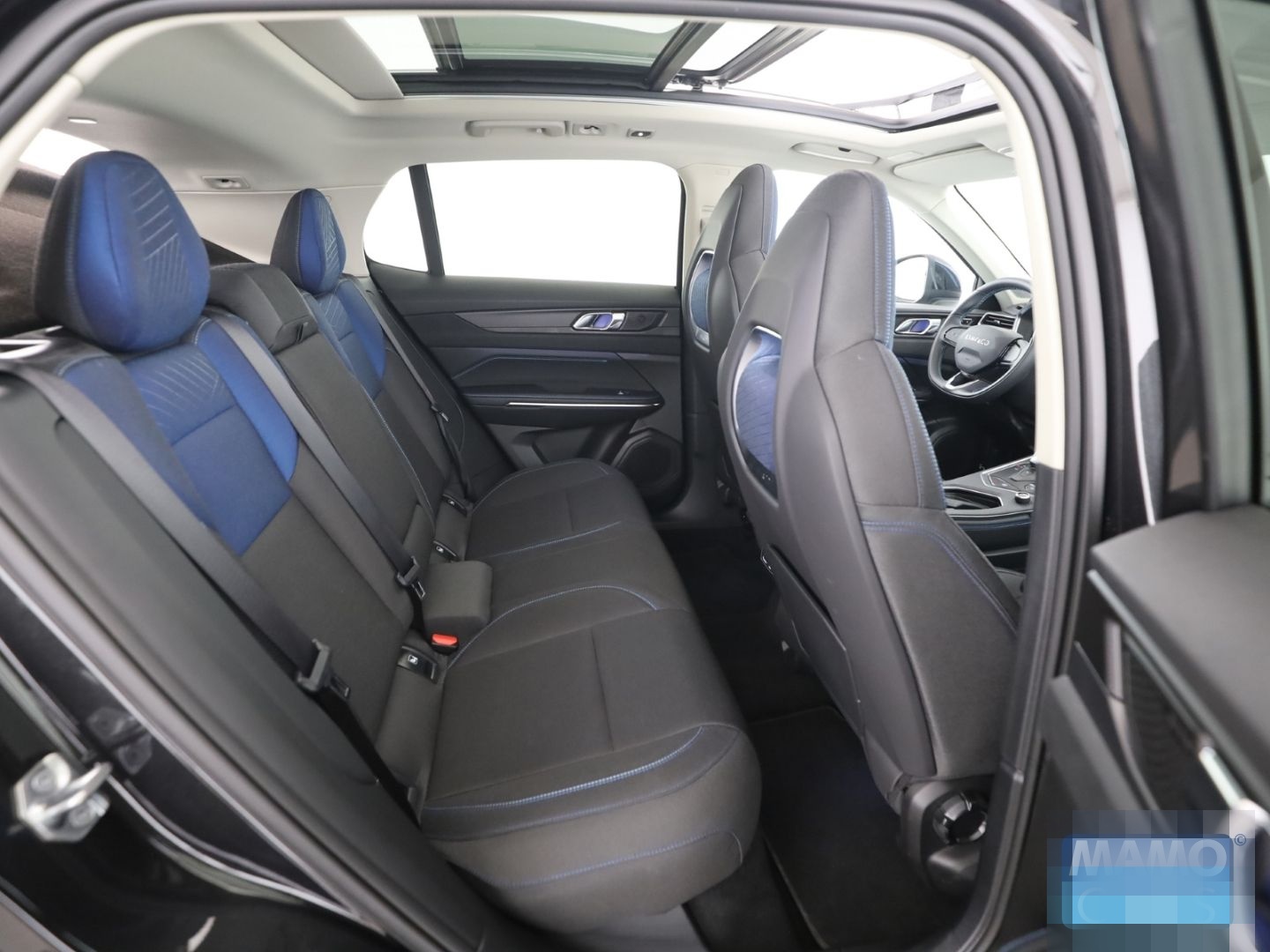 Lynk&Co 01 1.5 TD PHEV PANO/SHZ/ACC/BLIS/360CAM foto 16