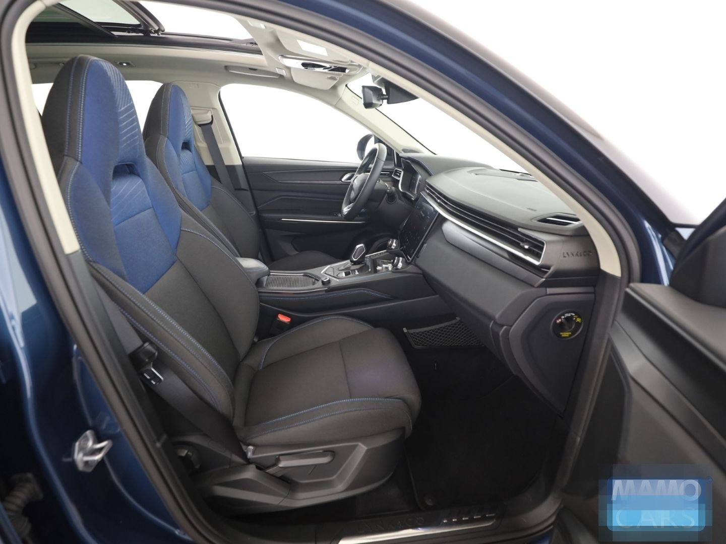 Lynk&Co 01 1.5 TD PHEV PANO/SHZ/ACC/BLIS/360CAM foto 14