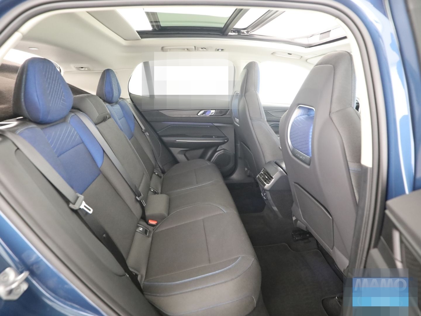 Lynk&Co 01 1.5 TD PHEV PANO/SHZ/ACC/BLIS/360CAM foto 18