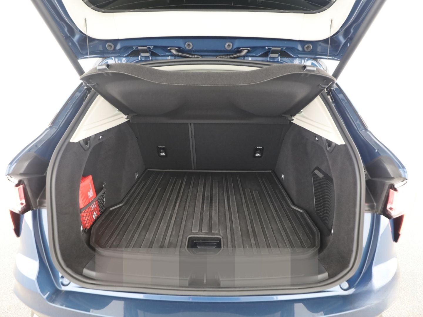 Lynk&Co 01 1.5 TD PHEV PANO/SHZ/ACC/BLIS/360CAM foto 20