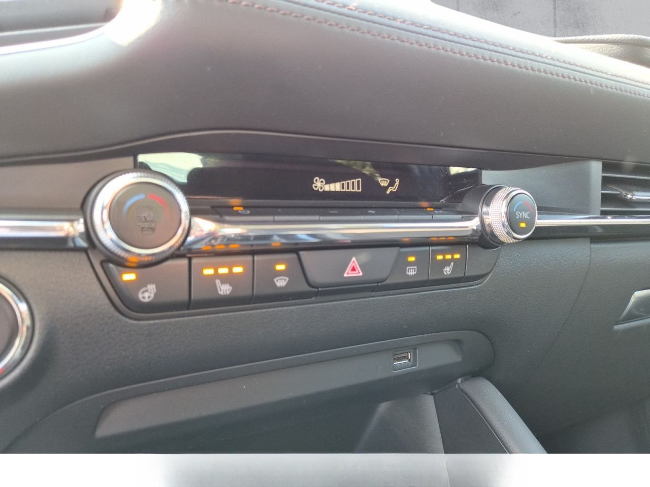 Mazda 3 SKYACTIV-X M-Hybrid MATRIX PDC CARPLAY NAVI foto 20
