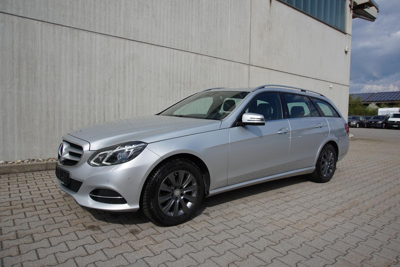 Mercedes-Benz E 220 2.1CDI Automatik Pano Navi LED PDC SHZ foto 3