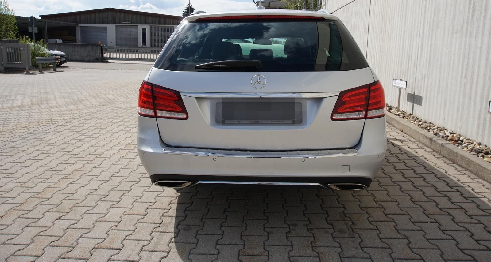 Mercedes-Benz E 220 2.1CDI Automatik Pano Navi LED PDC SHZ foto 6
