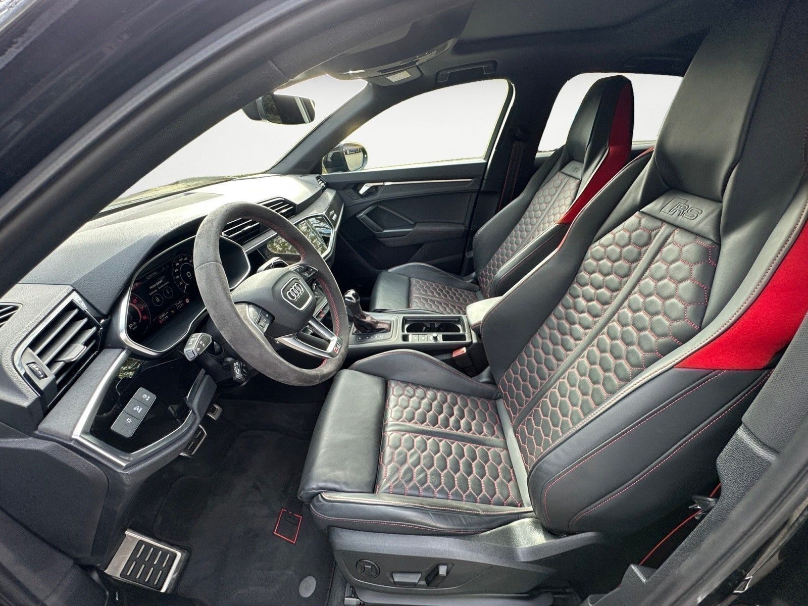 Audi RSQ3 Sportback 2.5 TFSI quattro Matrix/AHK/Pano/ foto 8