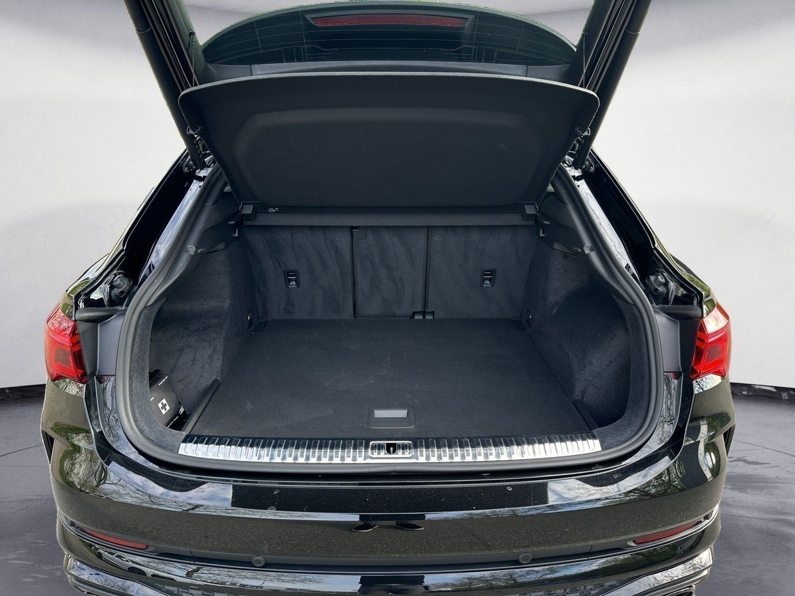 Audi RSQ3 Sportback 2.5 TFSI quattro Matrix/AHK/Pano/ foto 10