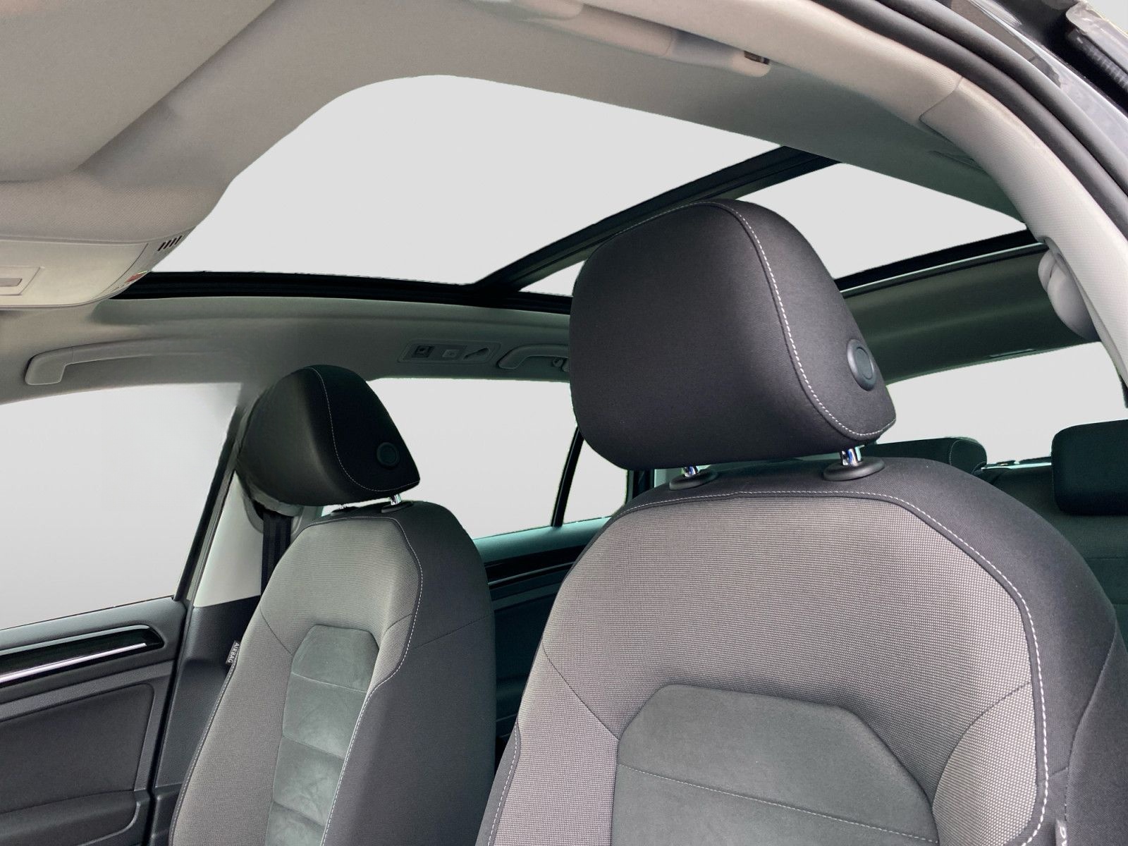 Volkswagen Golf VII Variant 2.0TDI DSG Highline LED ACC foto 13