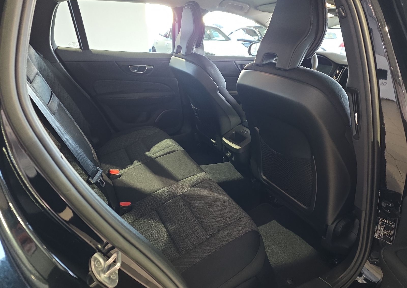 Volvo V60 B3 Essential Kamera WinterPaket LED Google foto 14