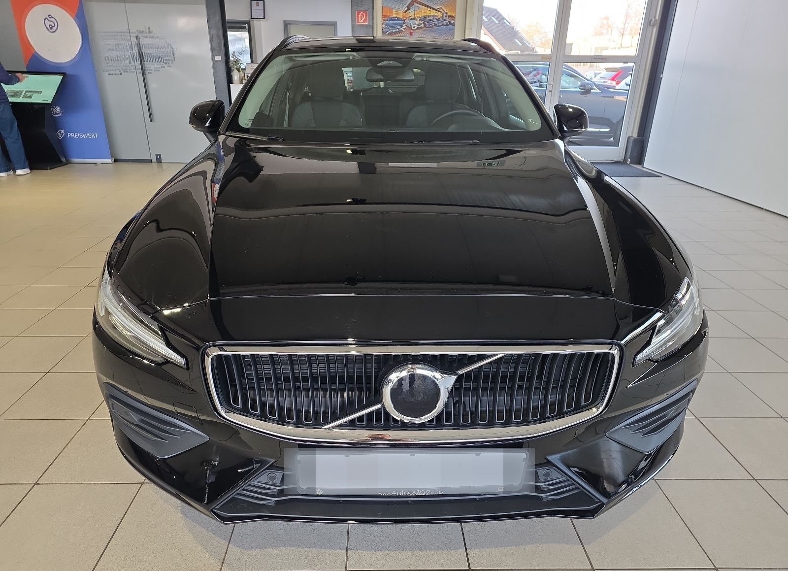 Volvo V60 B3 Essential Kamera WinterPaket LED Google foto 4