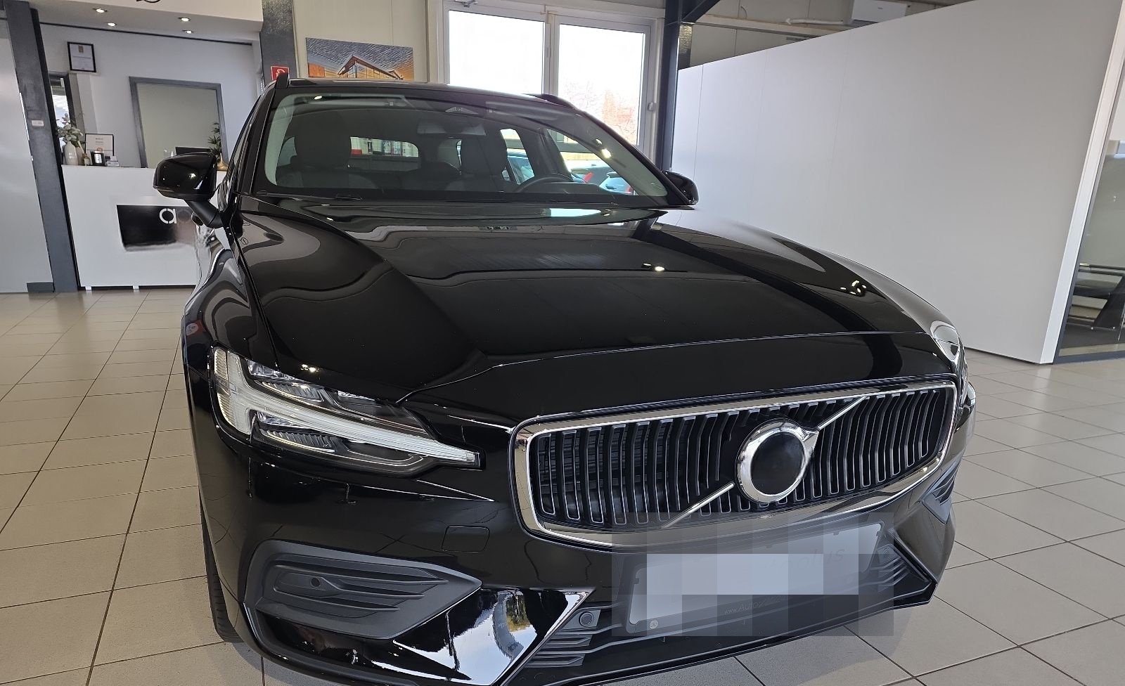 Volvo V60 B3 Essential Kamera WinterPaket LED Google foto 5