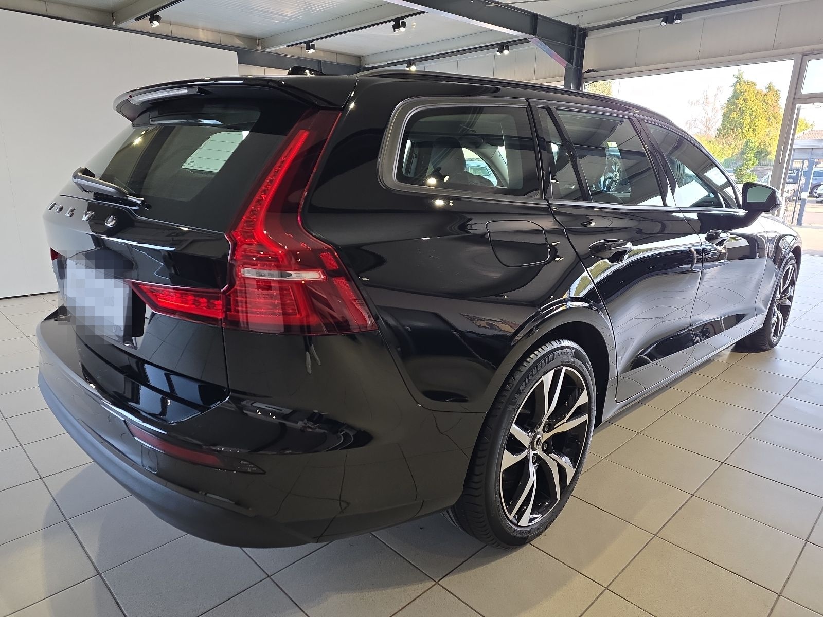 Volvo V60 B3 Essential Kamera WinterPaket LED Google foto 7