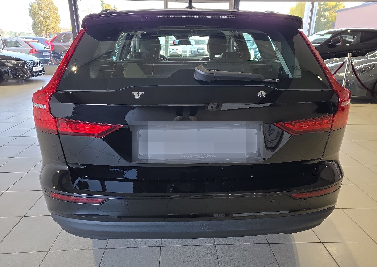 Volvo V60 B3 Essential Kamera WinterPaket LED Google foto 9