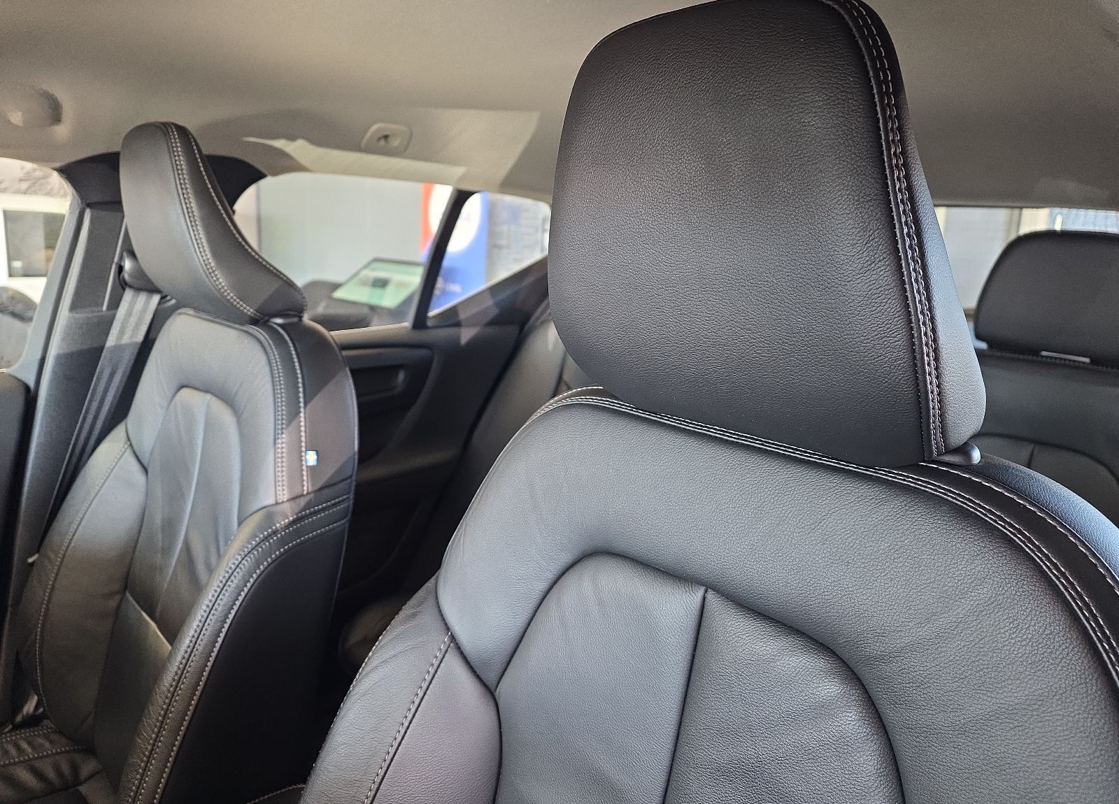 Volvo XC40 B4 Inscription ACC 360° Leder LED el.Sitze foto 18