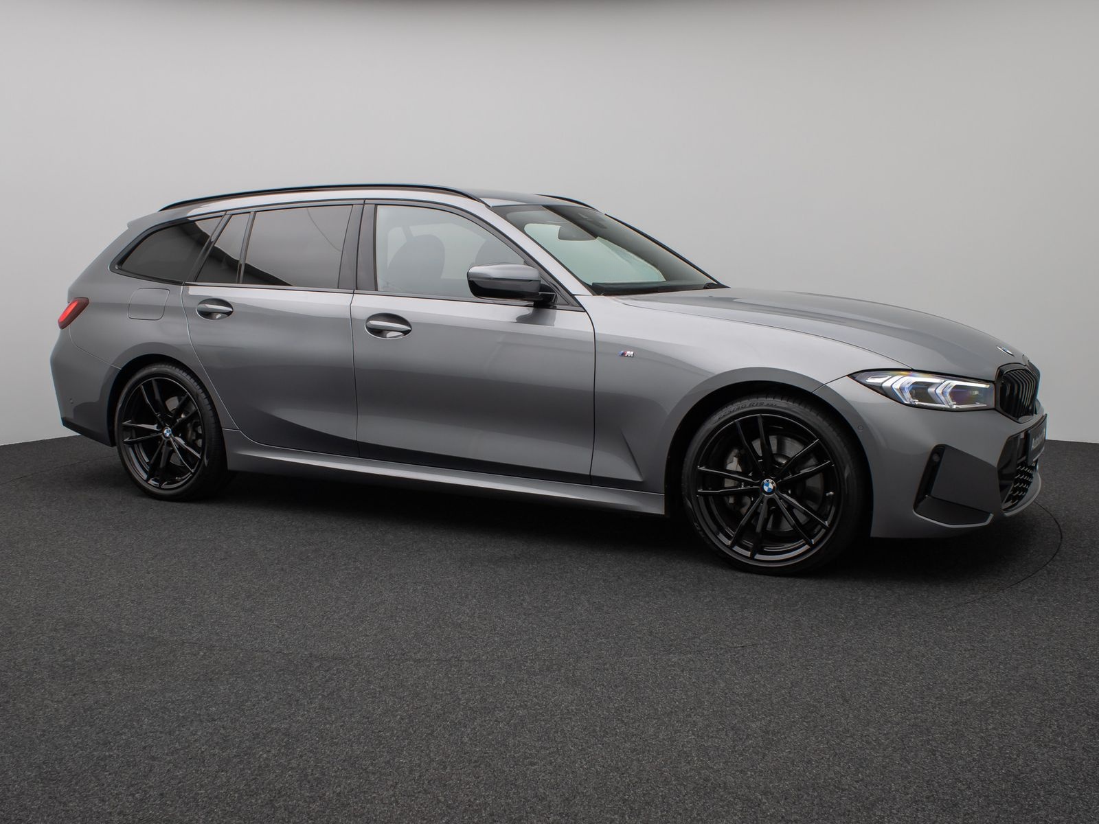 BMW 330i xD M Sport Kamera HUD DAB HiFi Parks 19Zoll foto 4