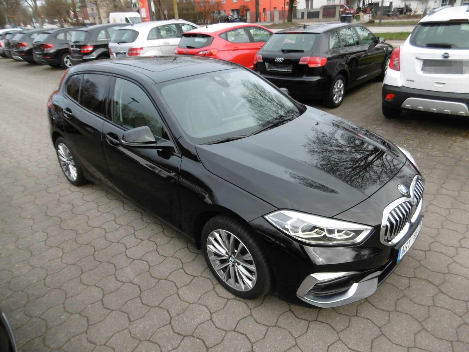 BMW 118 iAut. Luxury Line Leder Nav LED Panorama HUD foto 15