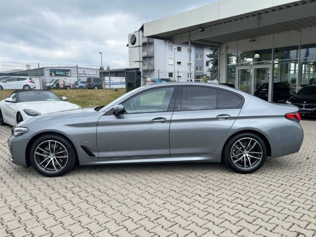 BMW 520 d A Limousine M-Sport Sportpaket Navi Digita foto 4