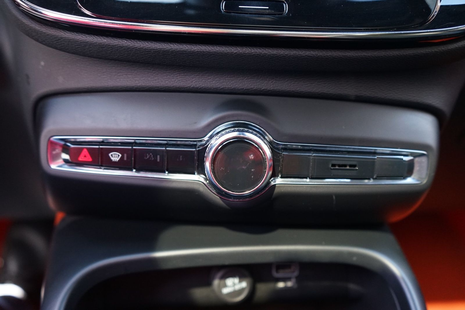 Volvo XC40 2.0 R Design AWD LED 360° AHK PDC Totwinkel foto 16