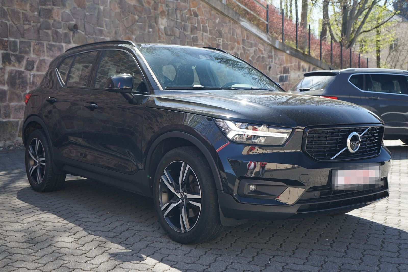 Volvo XC40 2.0 R Design AWD LED 360° AHK PDC Totwinkel foto 8