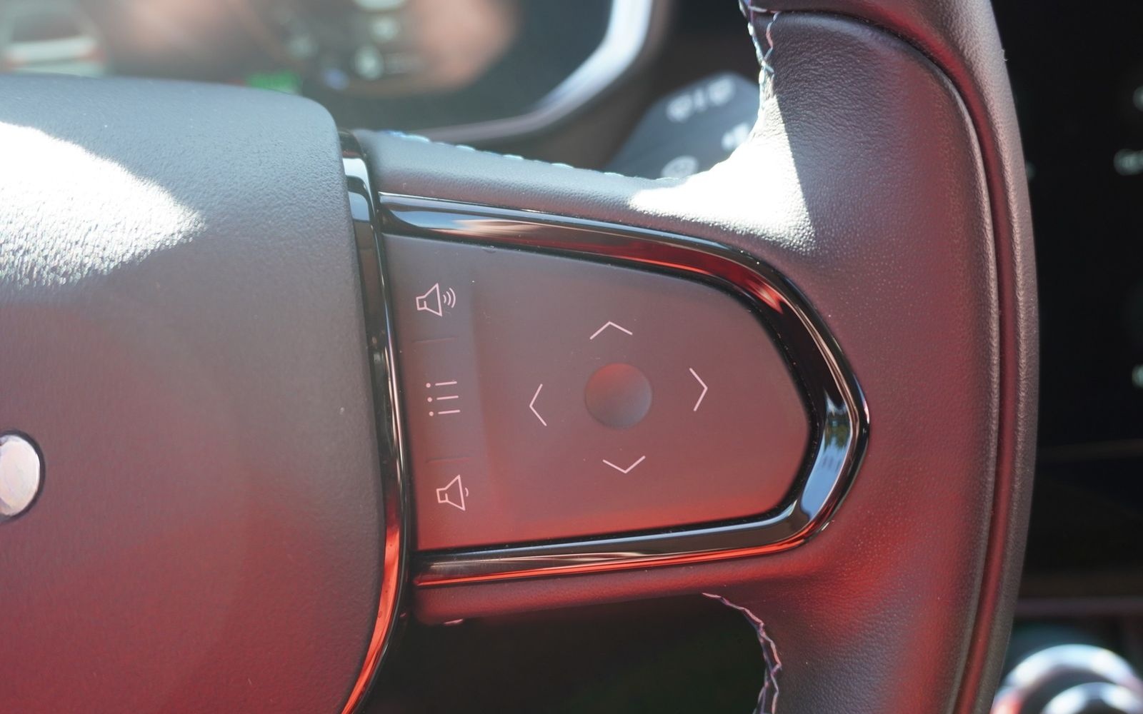 Lynk&Co 01 1.5 TD PHEV Aut. LED ACC 360° Pano foto 22