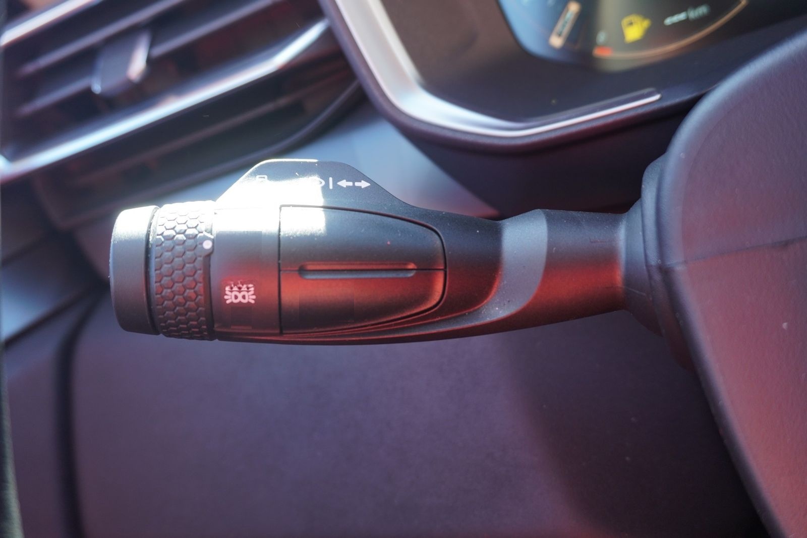 Lynk&Co 01 1.5 TD PHEV Aut. LED ACC 360° Pano foto 23