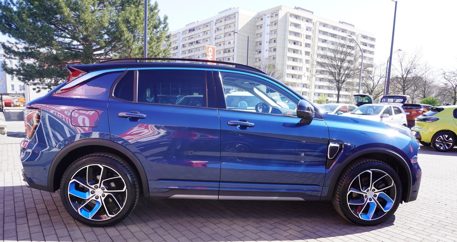 Lynk&Co 01 1.5 TD PHEV Aut. LED ACC 360° Pano foto 6