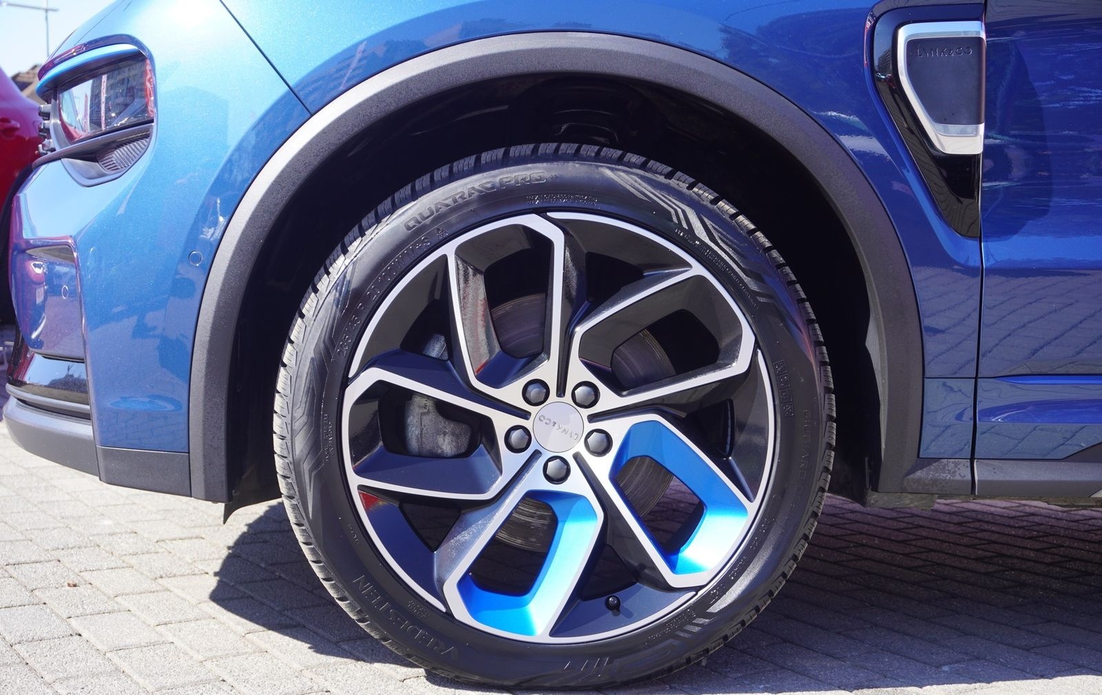 Lynk&Co 01 1.5 TD PHEV Aut. LED ACC 360° Pano foto 9