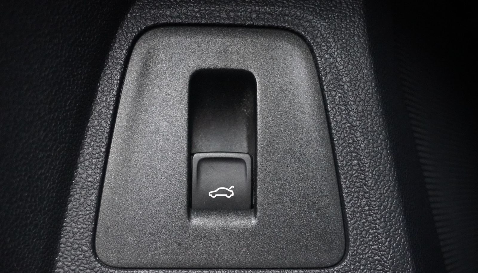 Volkswagen Tiguan 2.0 TDI R-Line 4M Blackstyle LED AHK Pano foto 17