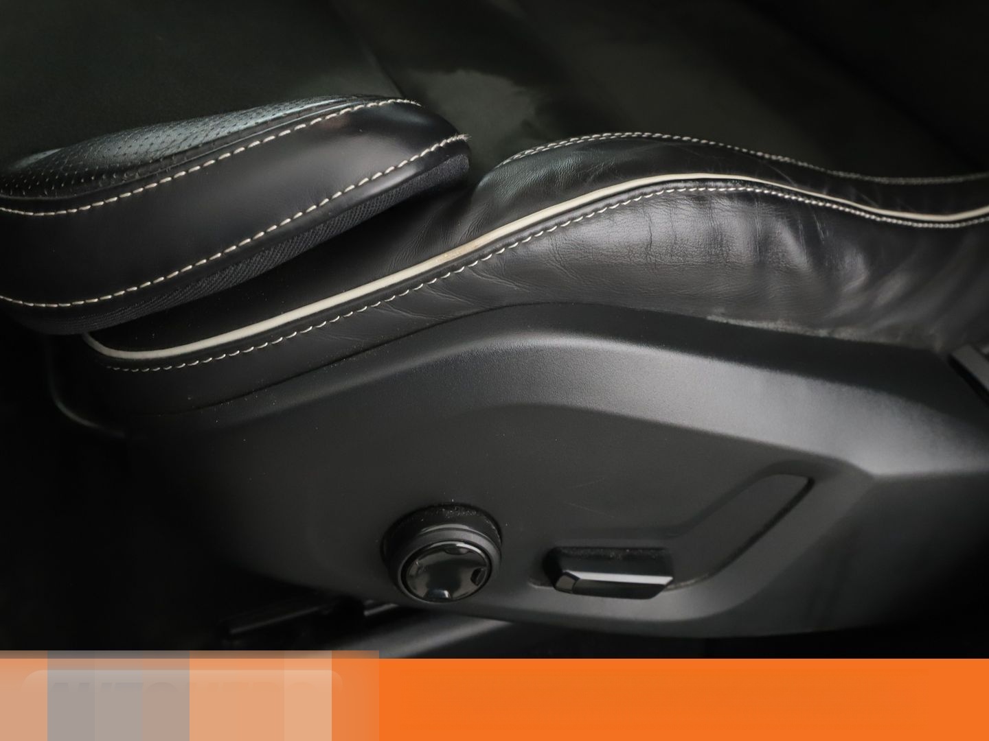 Volvo XC60 2.0 D4 R Design AWD Aut.*NAVI*LED*TEMPO*PDC foto 25