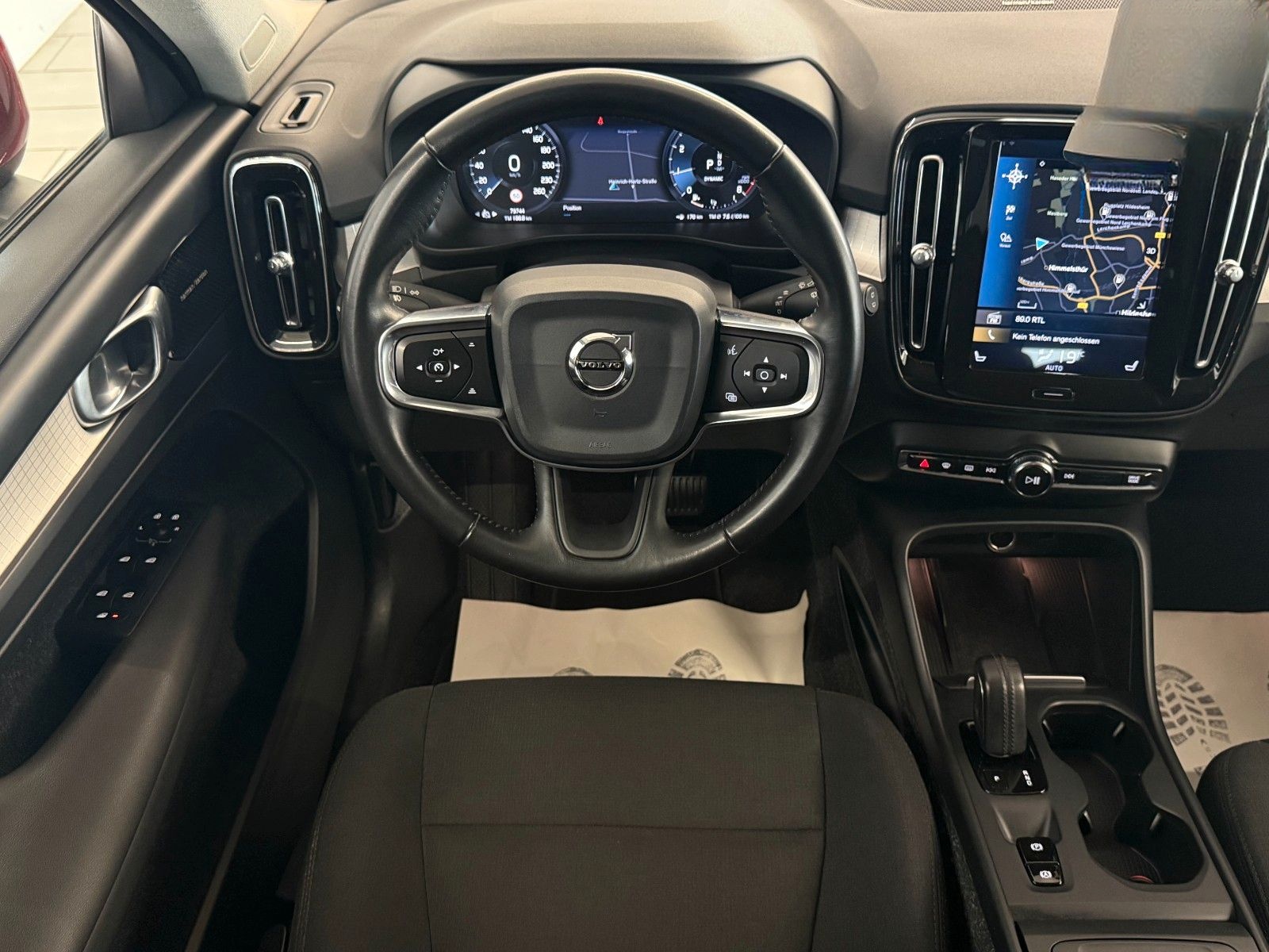 Volvo XC 40 Momentum Autm. R-Kam LED Navi Virtual H&K foto 14