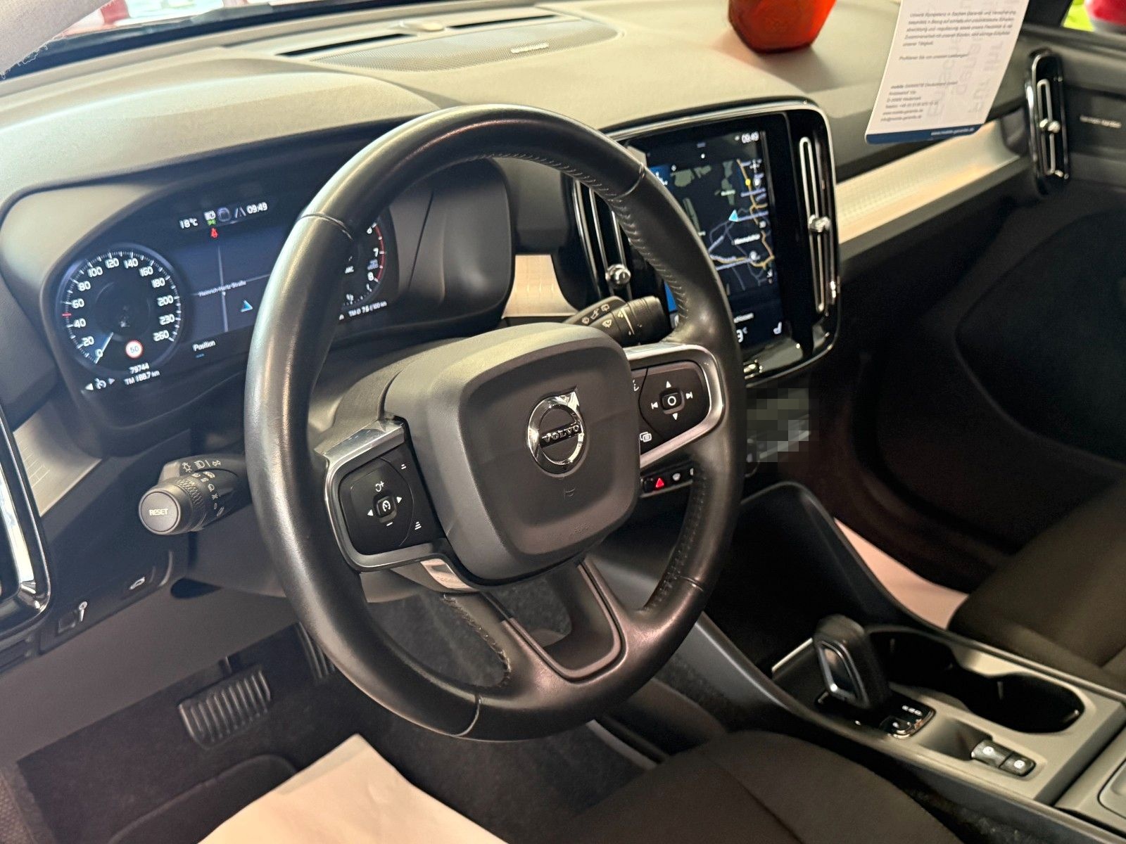 Volvo XC 40 Momentum Autm. R-Kam LED Navi Virtual H&K foto 25