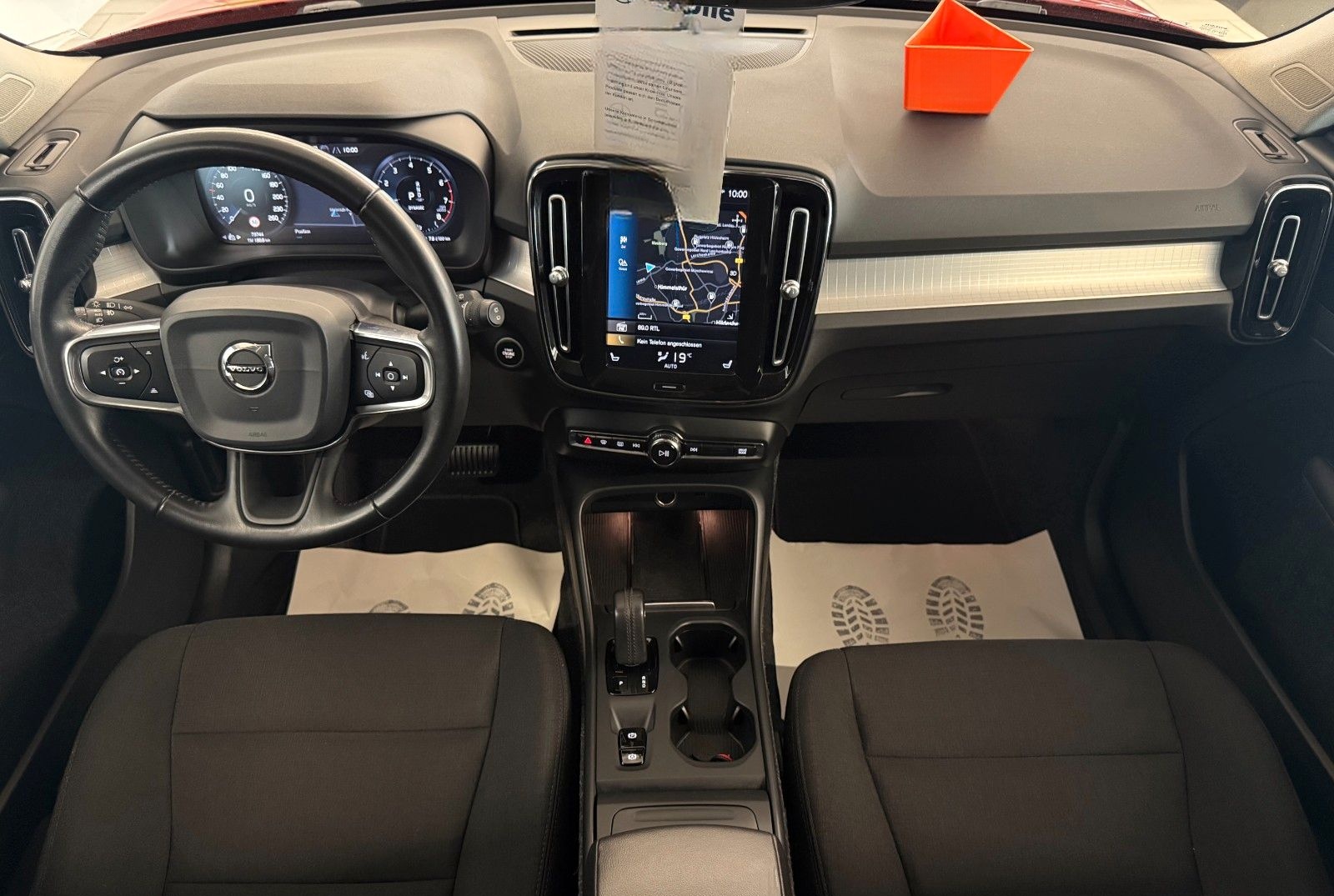 Volvo XC 40 Momentum Autm. R-Kam LED Navi Virtual H&K foto 5