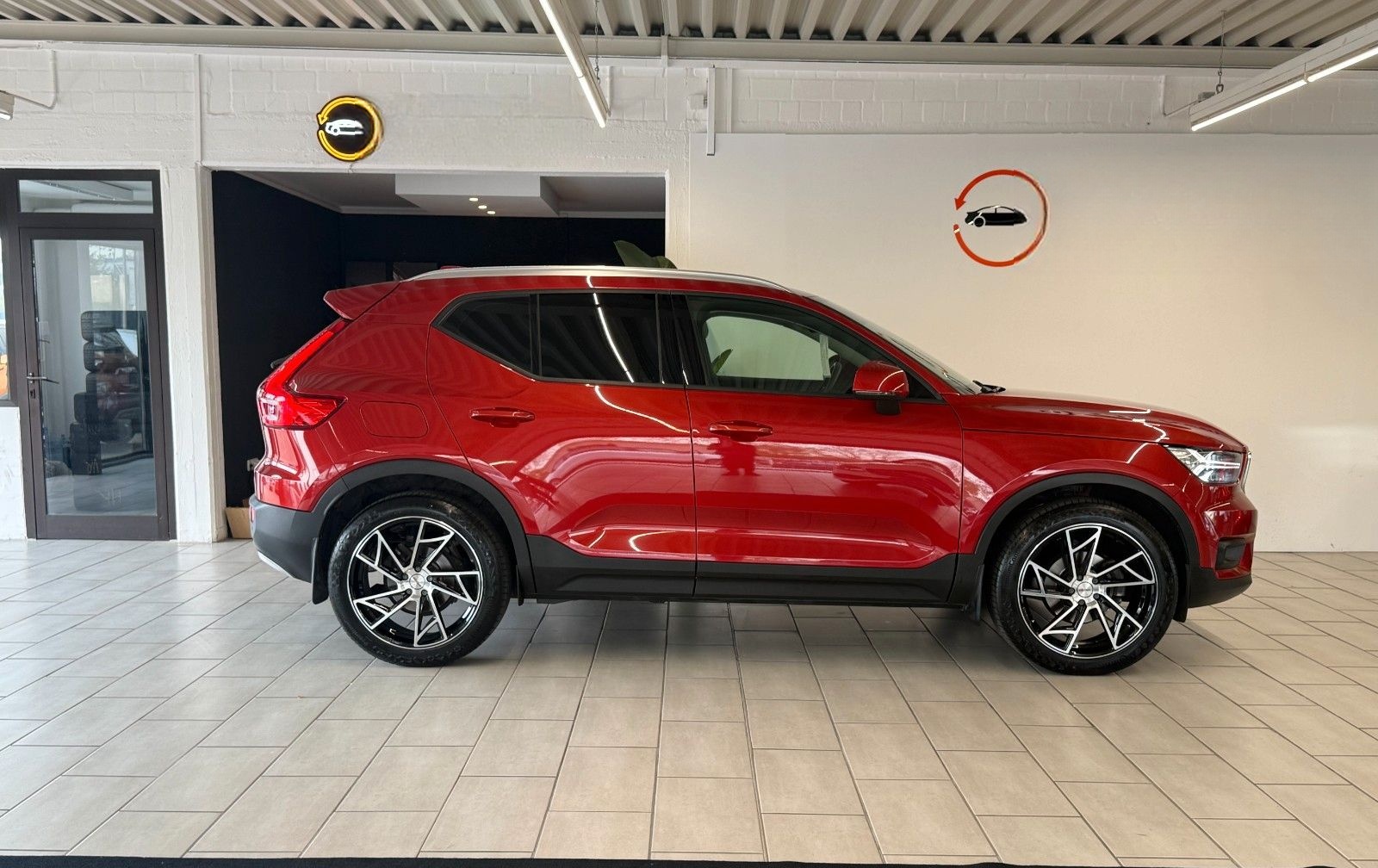 Volvo XC 40 Momentum Autm. R-Kam LED Navi Virtual H&K foto 6