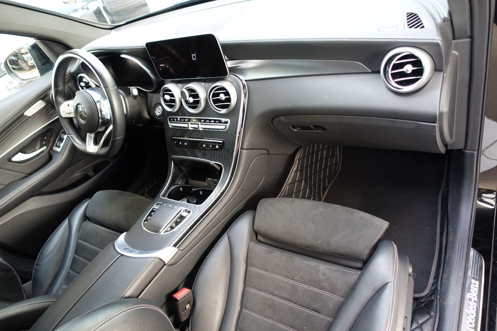 Mercedes-Benz GLC 200 GLC Coupe GLC 200 4Matic  AMG Line foto 16