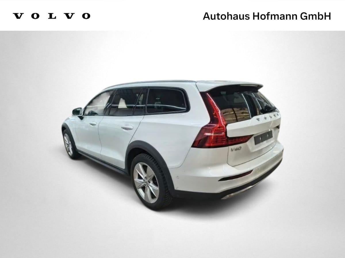 Volvo V60 B5 Cross Country AHK B&W foto 2