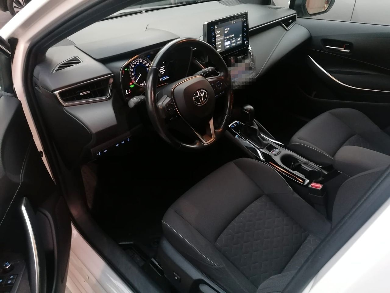 Toyota Corolla TS 1.8 Hybrid Business NO OBBL. F foto 8