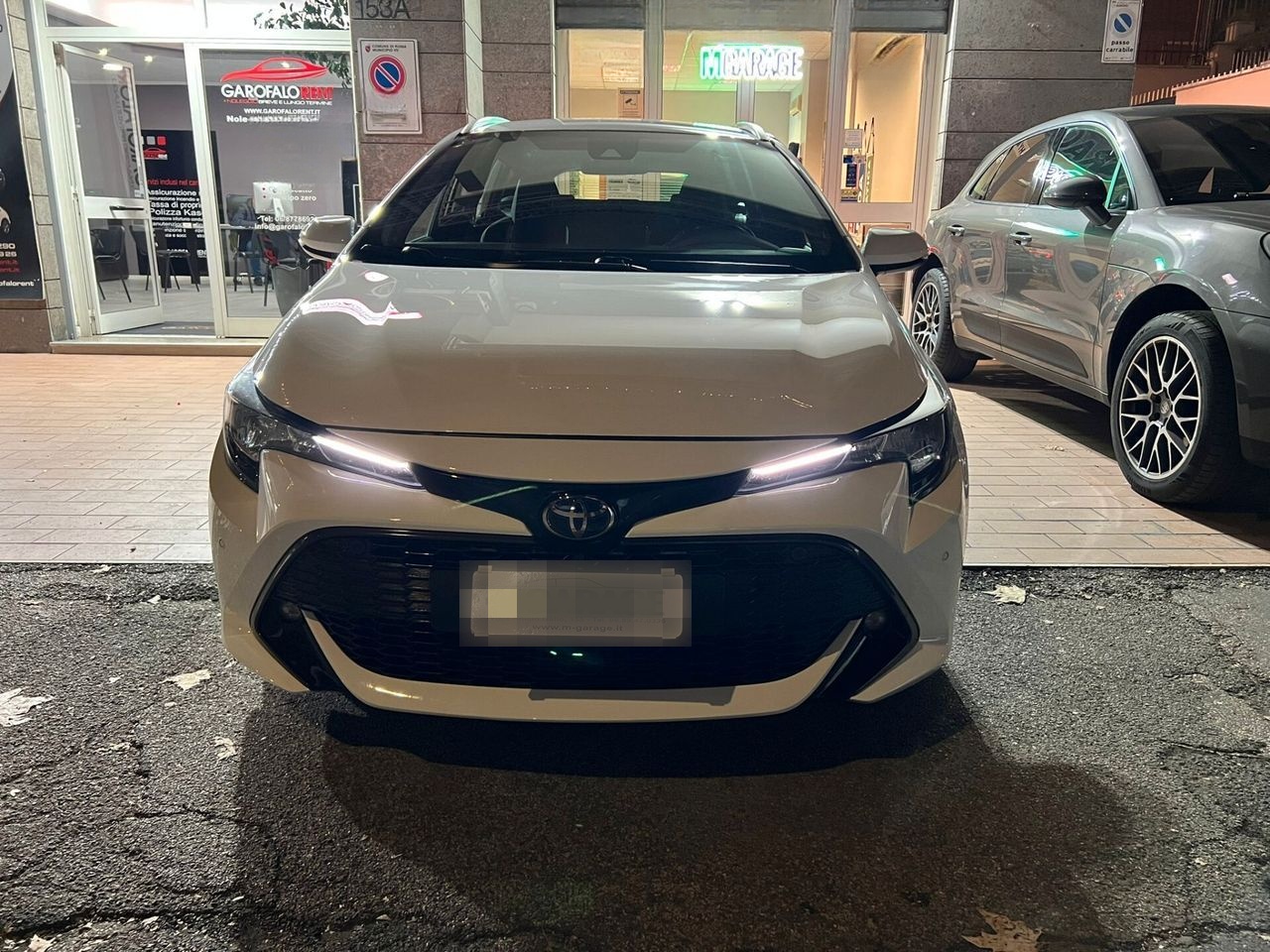 Toyota Corolla TS 1.8 Hybrid Business Tech foto 4