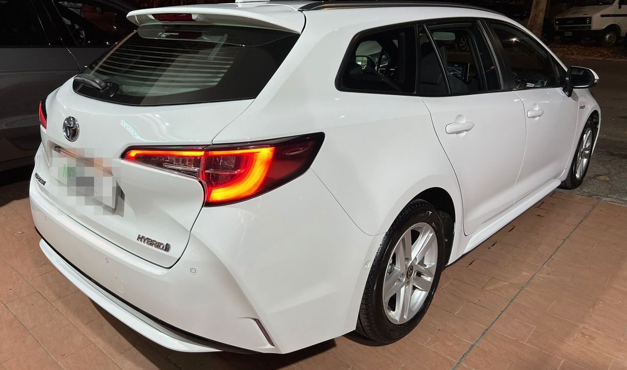 Toyota Corolla TS 1.8 Hybrid Business Tech foto 7